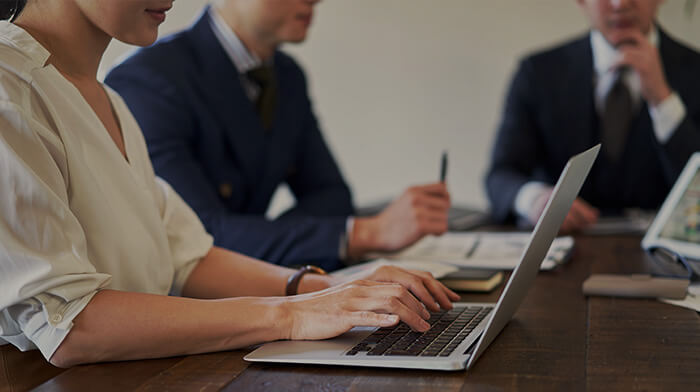 エングロウはサロン予約アプリ・WEB予約システム「Tree(ツリー)」をはじめ、店舗の快適と省エネを両立させるパッケージエアコン、安全・安心を監視するセキュリティカメラなど、店舗のお役に立てるサービスを提供しております。