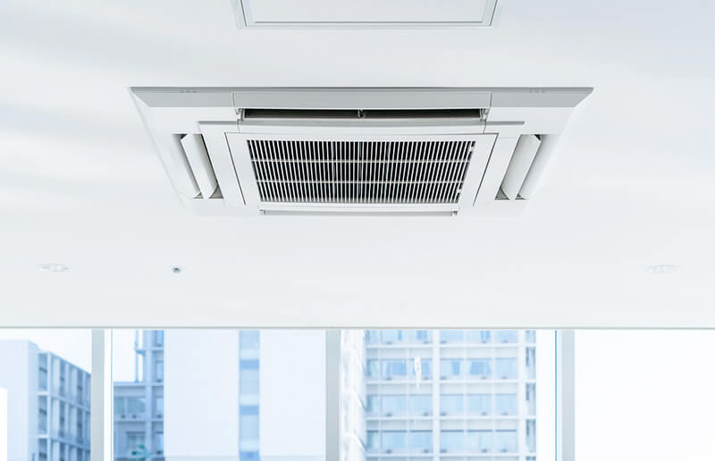 店舗の快適と省エネを両立 パッケージエアコン